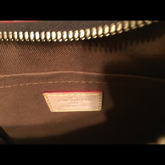 Louis Vuitton Over the Shoulder Handbag Authentic - Picture 9 of 12